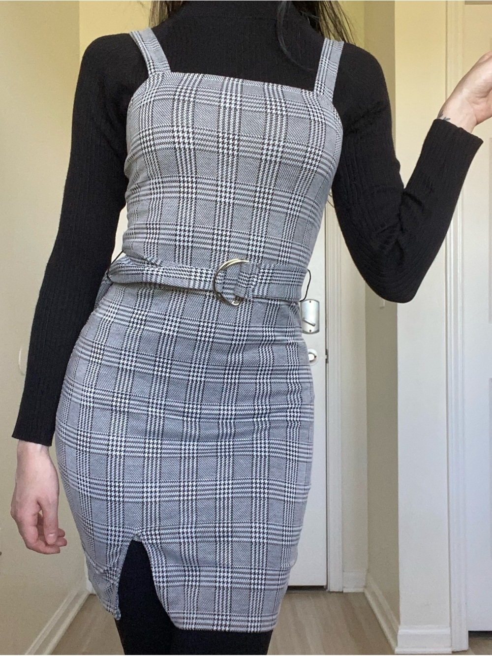 Rue 21 grey & black plaid bodycon dress with belt